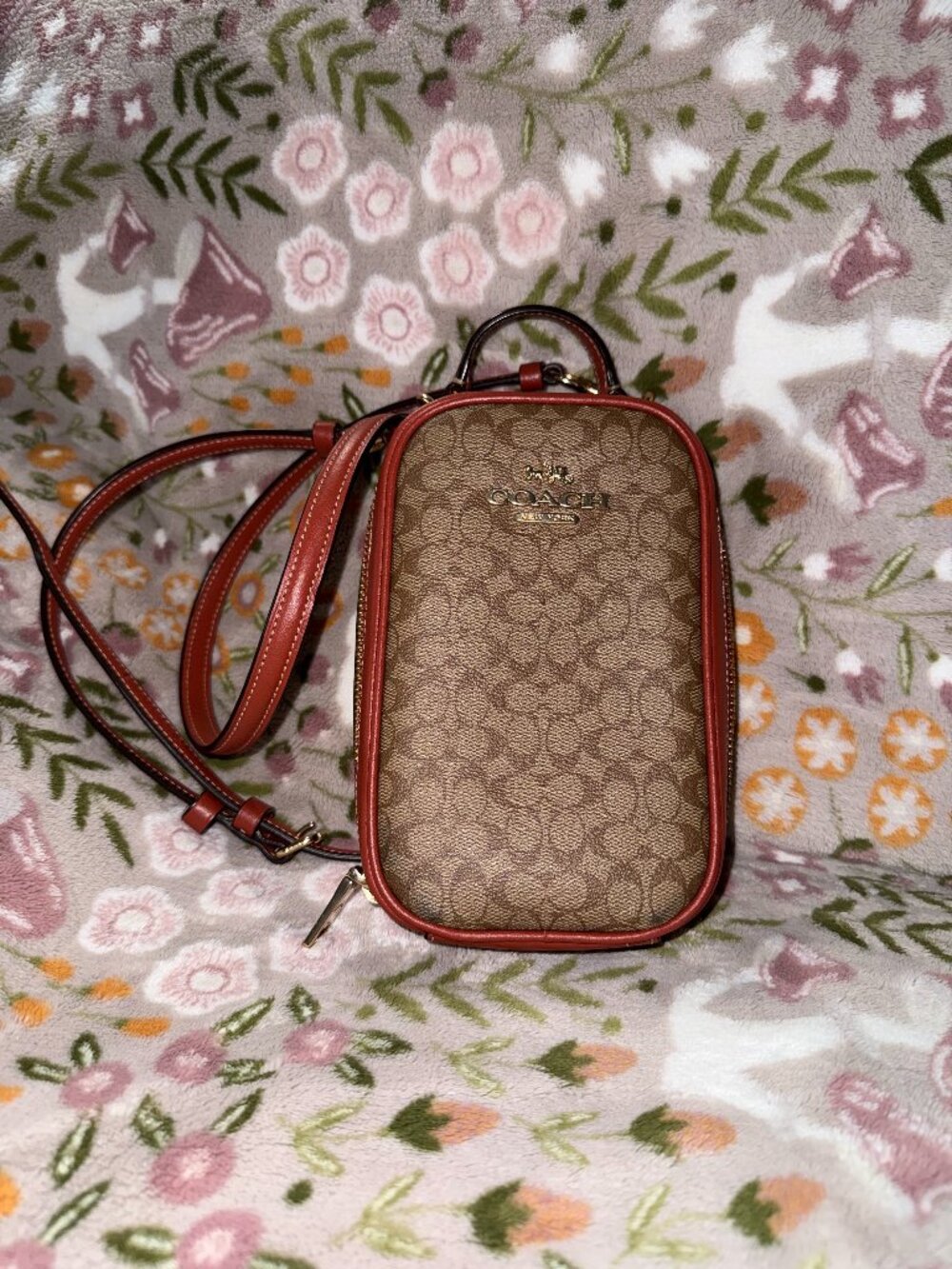 Coach Eva phone crossbody in khaki